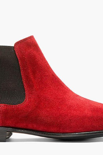 boot red colour